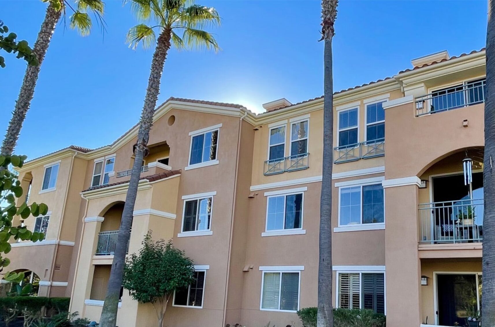 La Costa Glen Senior Living Community